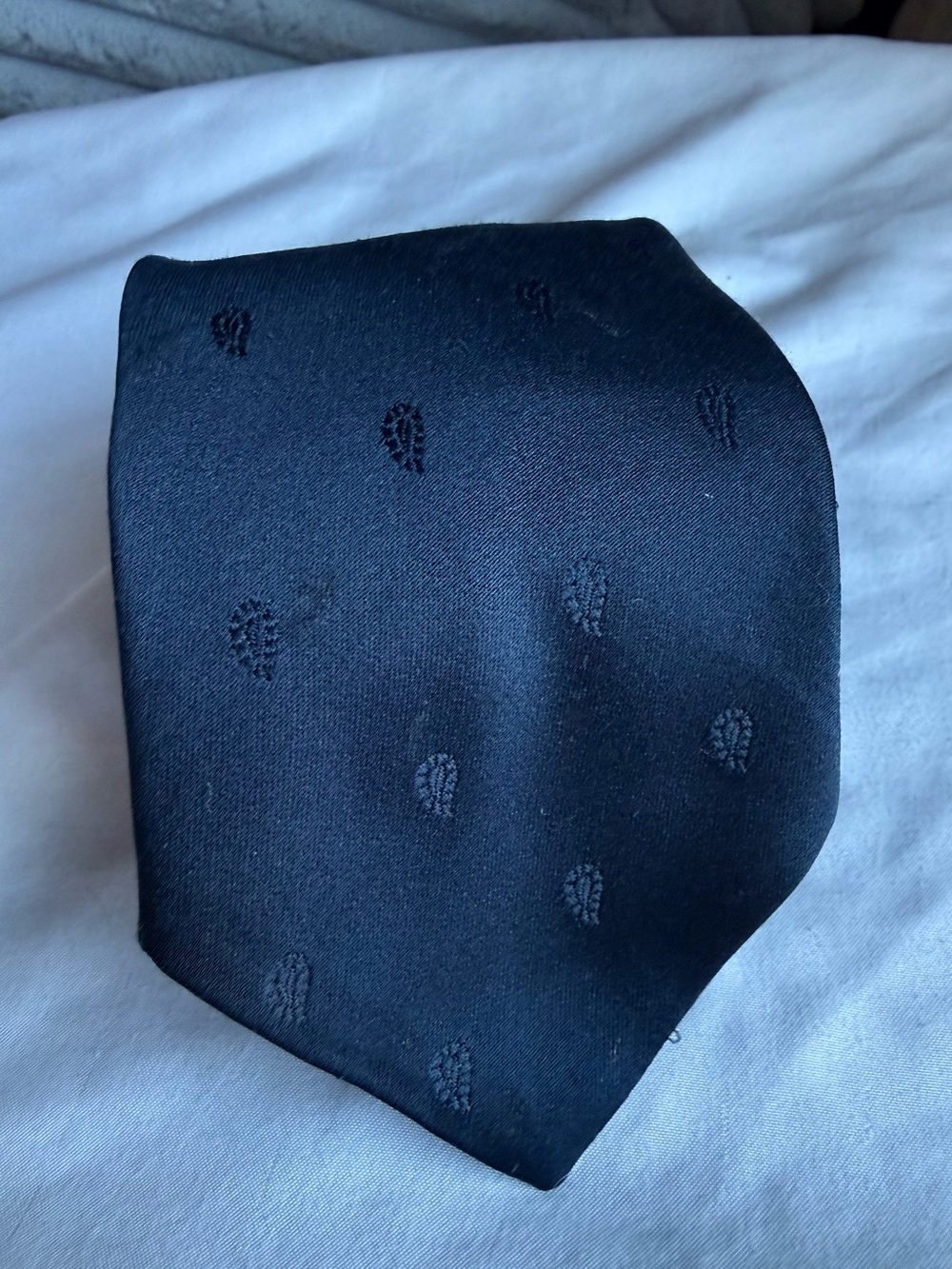 Vintage Lily Dache Navy Mens Tie with Subtle Paisley Motif 3.25ā x 57ā